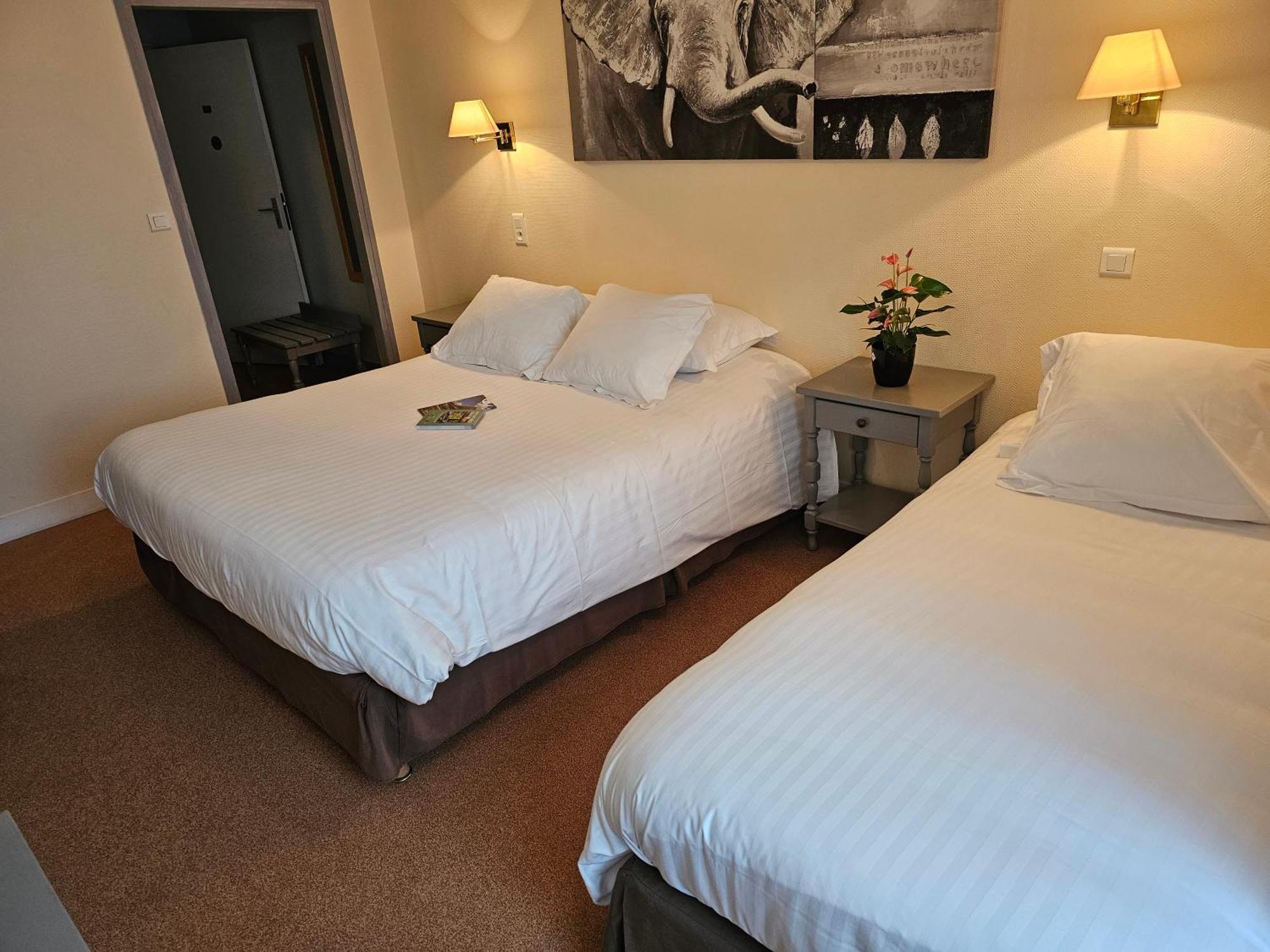 Logis Hotel Restaurant L'Unique Menesqueville Εξωτερικό φωτογραφία